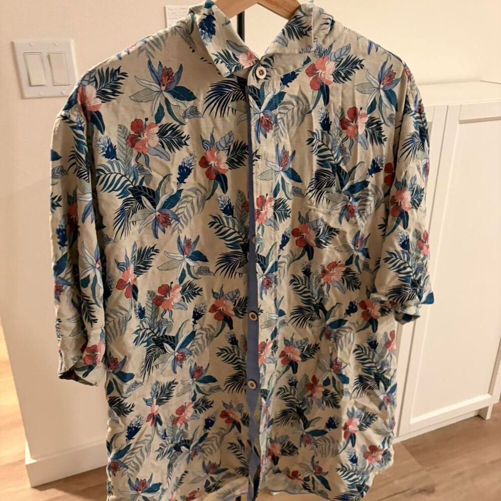 Tommy Bahama XXL Hawaiian Shirt Tropical Hibiscus Floral Print